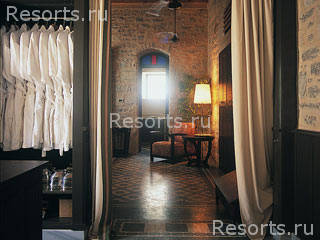 Ada Hotel 6